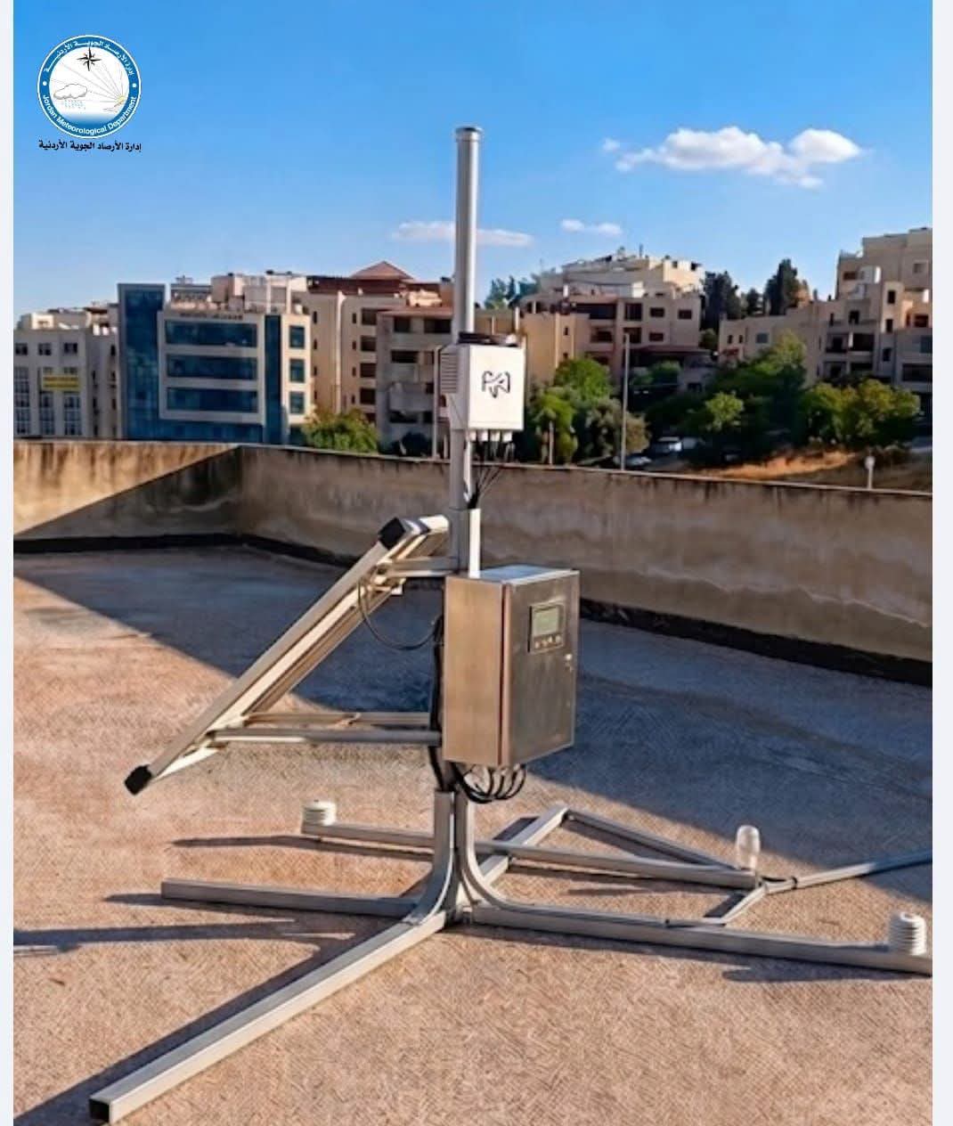 الأرصاد الجوية تعزز شبكة الرصد بتشغيل محطة مطرية جديدة في وادي صقرة