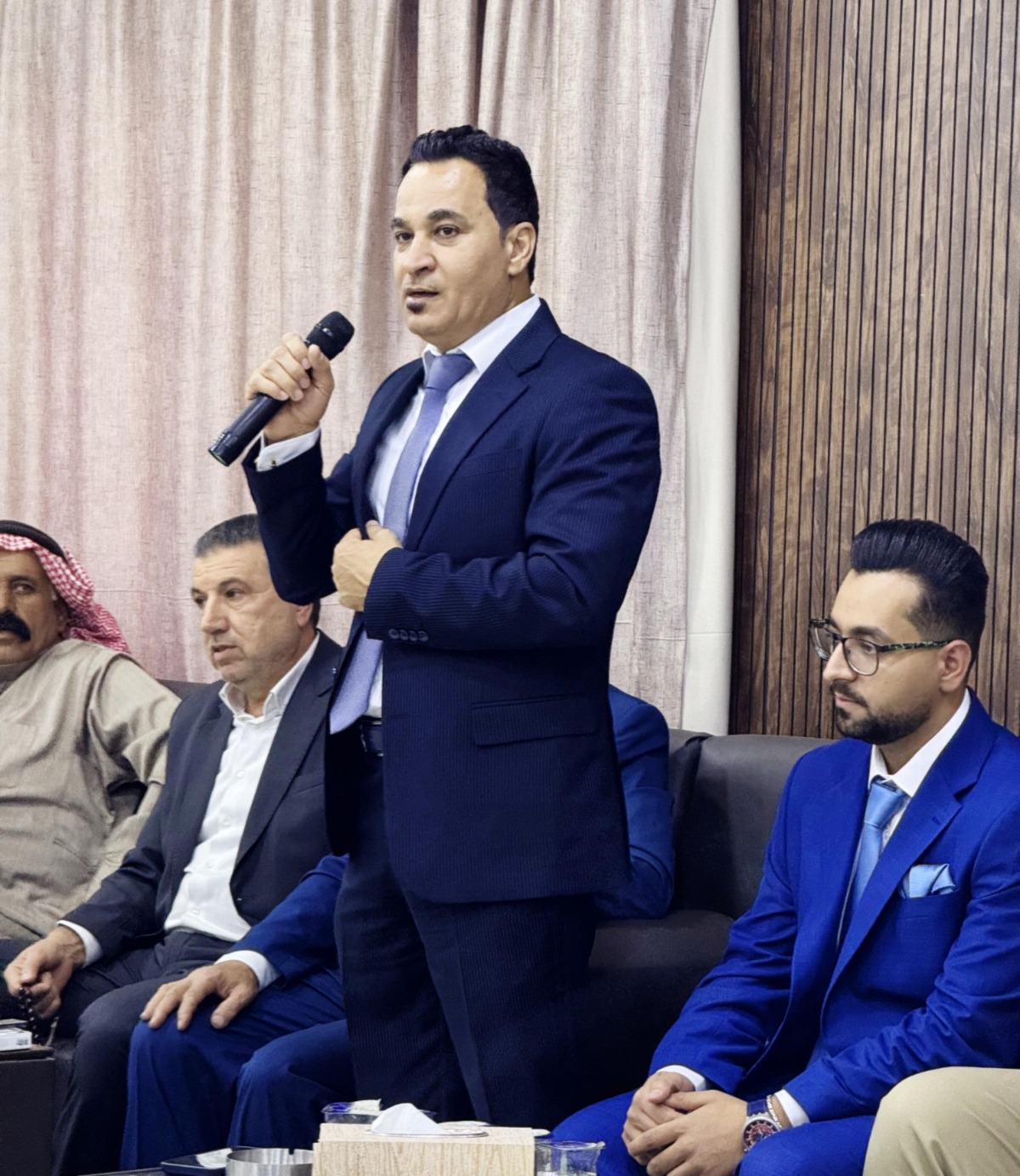 قصي رزق ريان يدخل القفص الذهبي