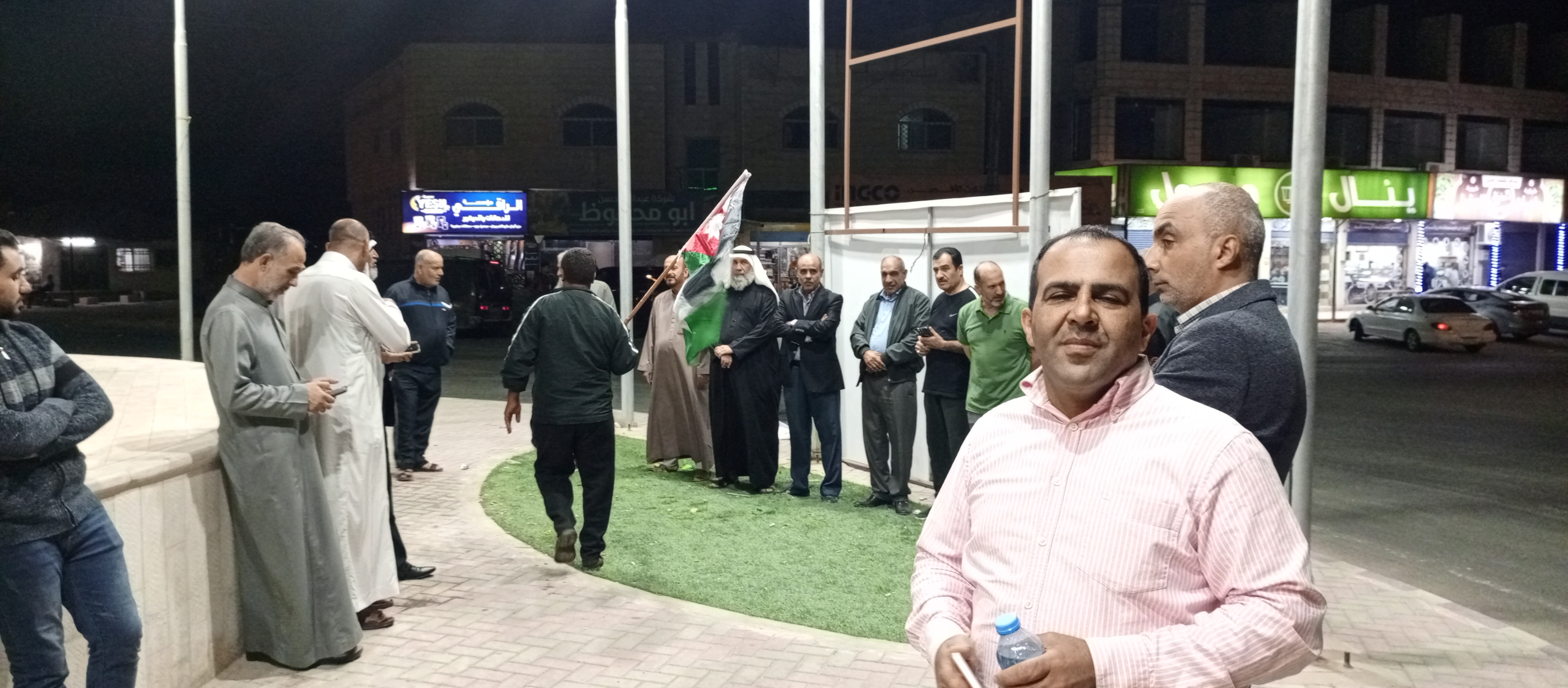 وقفة تضامنية مع الاشقاء في غزة في خالدية المفرق 