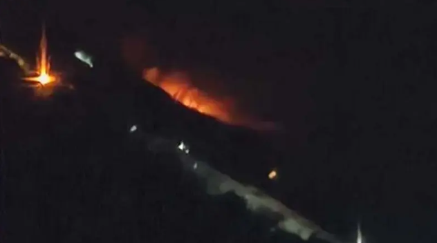 صواريخ من البحر ..  هذا ما استهدفته إسرائيل بمطار حلب