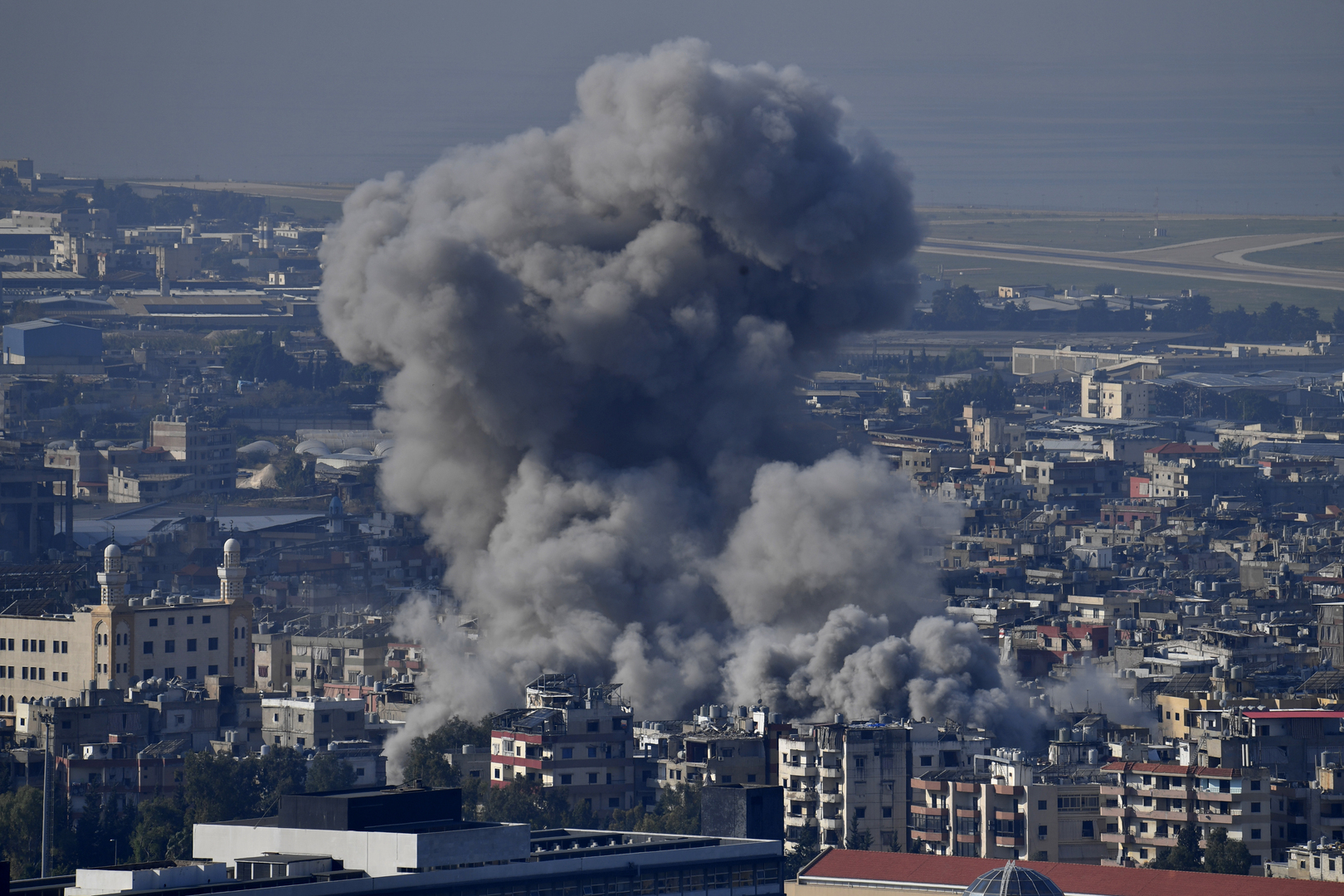 31 شهيدًا و149 إصابة بغارات إسرائيلية على لبنان الإثنين