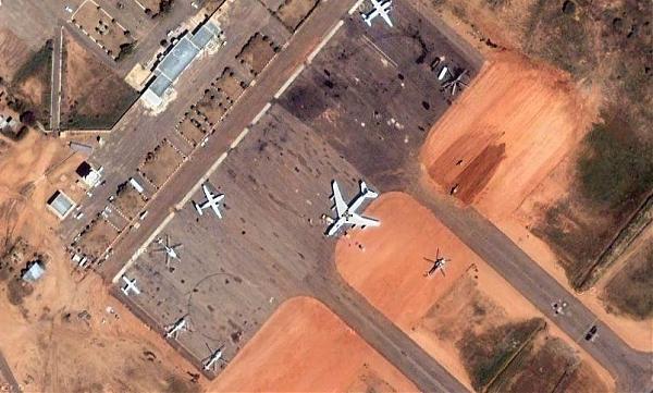 طائرة شحن تتعرض للقصف بعد هبوطها في مطار غربي السودان