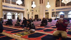 "الصحة" توضح الاشتراطات الواجب على المصلين تنفيذها عند الذهاب إلى المسجد 
