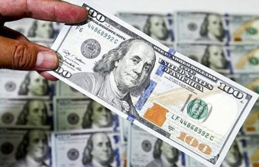 ضربة قوية لتجار الدولار في السوق الموازية