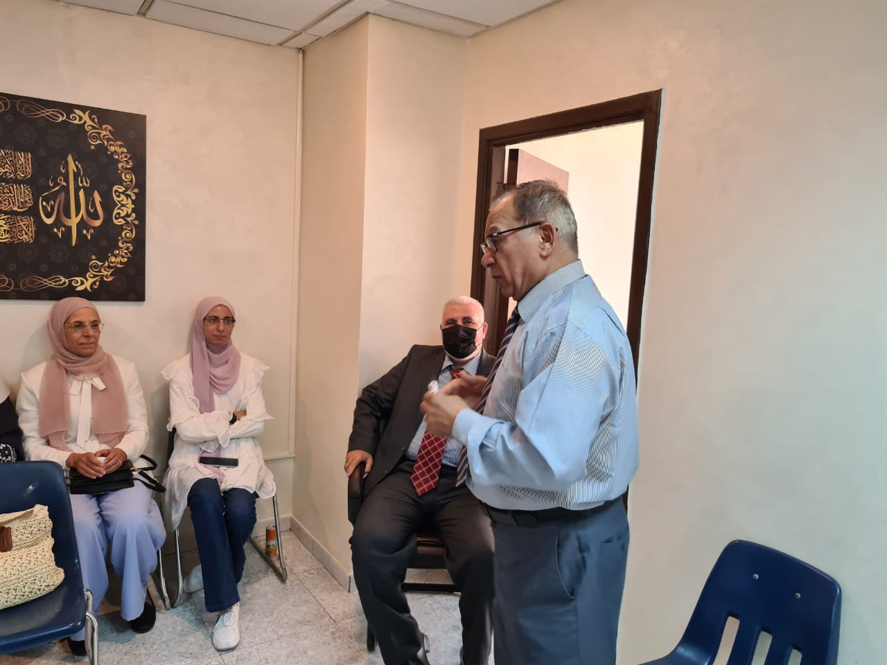 كلية الاعمال في جامعة فيلادلفيا تعقد ندوة في جمعية رواد المملكة الثقافية