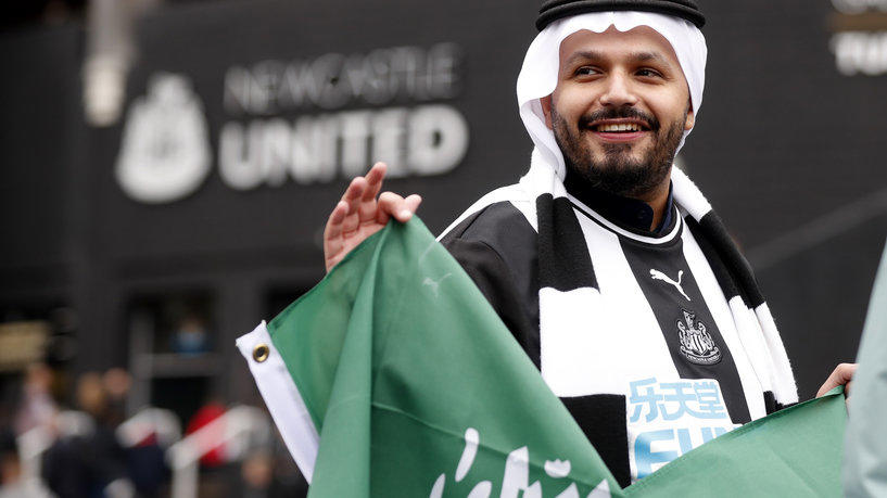 جماهير ألمانية تحتج على مواجهة (نيوكاسل السعودي)
