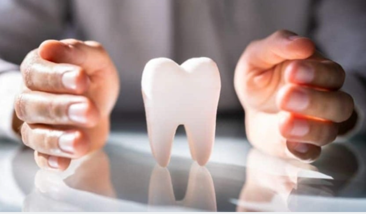 جل يعيد بناء مينا الأسنان في أسابيع ويقضي على التسوس نهائياً