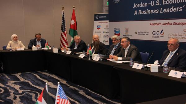 القضاة: حجم تجارة الخدمات مع واشنطن يقترب من ملياري دولار سنويا