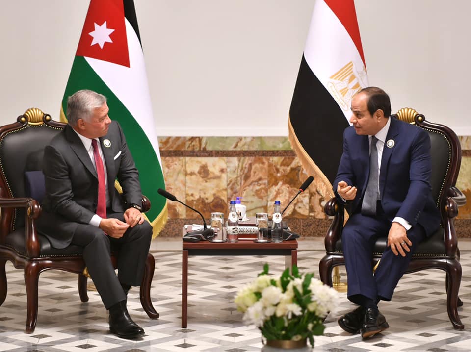 الملك والرئيس المصري يؤكدان رفض سياسة العقاب الجماعي على غزة
