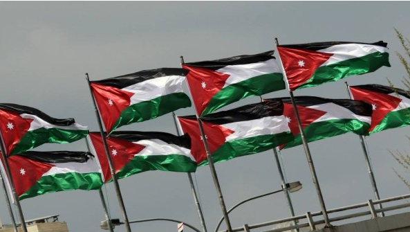أمانة عمان: سارية العلم إلزامية فقط في المباني الجديدة