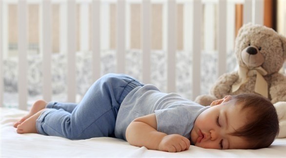 فوائد نوم الرضيع على بطنه  ..  تعرف عليها