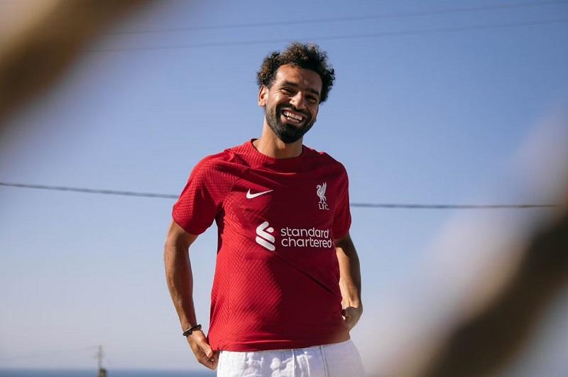 موقف لاعبي ليفربول من راتب محمد صلاح الجديد