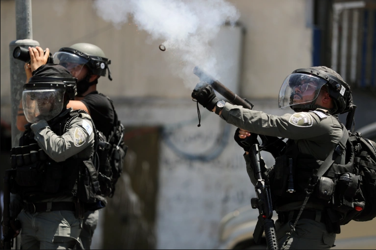 إصابة 5 فلسطينيين بينهم اثنان في"حالة حرجة" برصاص إسرائيلي في سلفيت