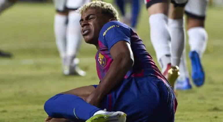 طبيب يحذر: إصابة يامال طويلة ..  وتهدد مستقبله