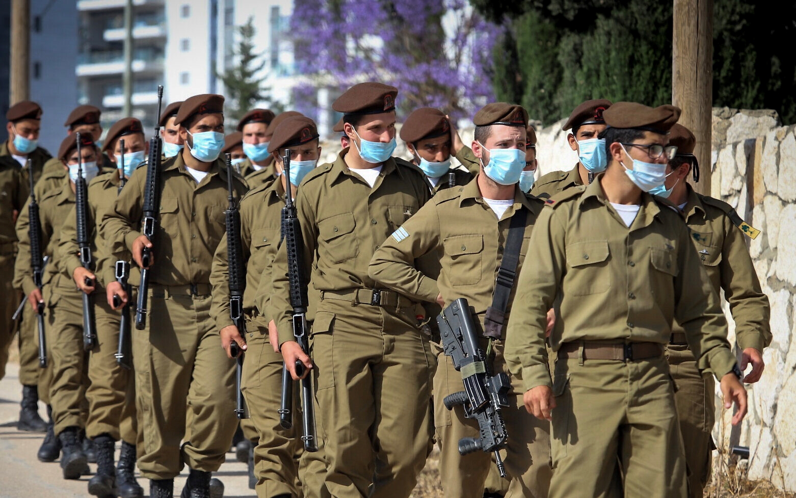  وسائل إعلام إسرائيلية: نتنياهو يدعو لإدخال الجيش للمدن المختلطة بين الفلسطينيين والإسرائيليين و غانتس يرفض