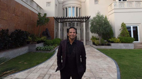 خسر وظيفة براتب زهيد ..  فأصبح يملك  54 مليون دولار  ..  "تفاصيل"