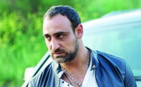 "شاهين الهيبة" يتلقى هدية مميزة من فلسطين
