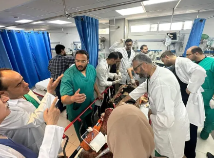 الخارجية تتابع أوضاع الأطباء والممرضين الأردنيين العالقين في قطاع غزة 