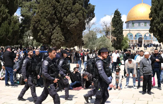 مؤسسة القدس تحذّر من تحكّم إسرائيل في إغلاق الأقصى وفتحه