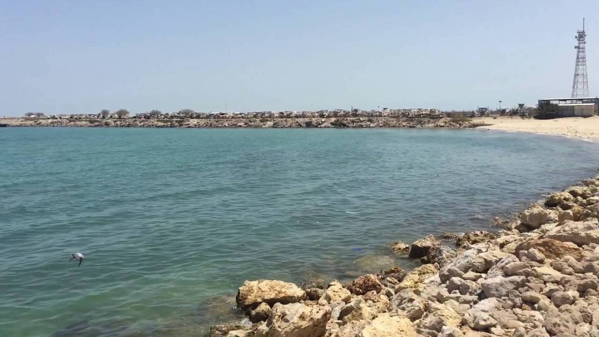 الكويت : مصرع وافد مصري غرقاً ..  في الفنطاس 