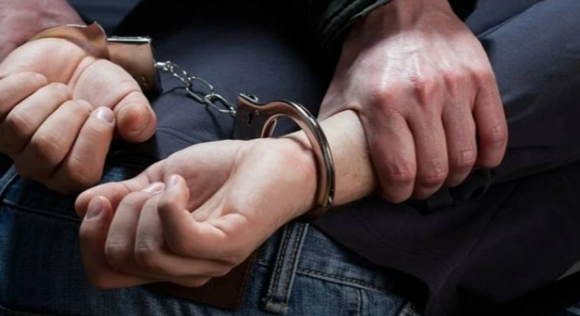 القبض على ثلاثة متهمين بسلب شخص في عمان