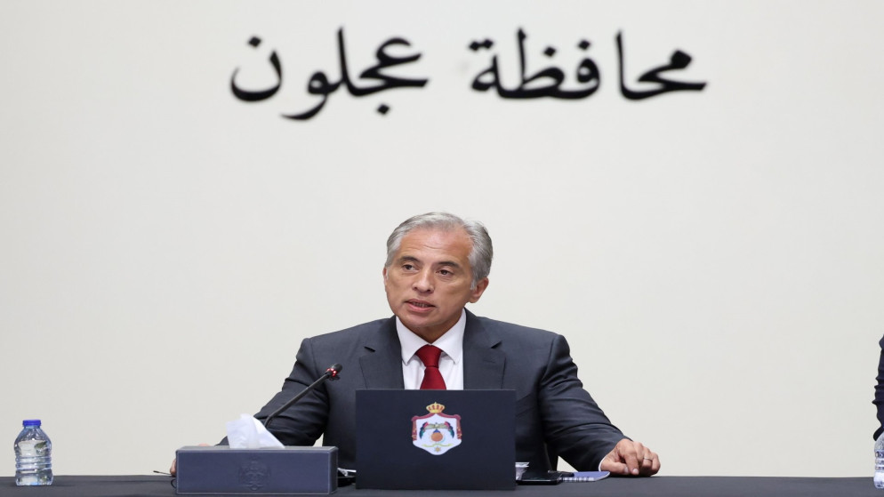 رئيس الوزراء يتعهد بحل المشاكل الملحّة وتأسيس المشاريع الاستراتيجية