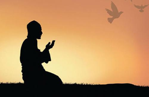 كيف أوازن بين حسن الظن بالله والخوف من وقوع الابتلاء