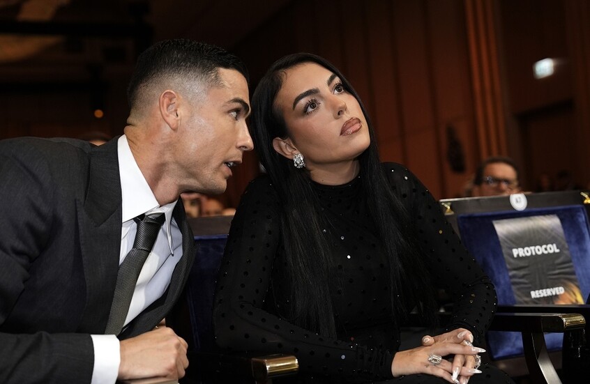 مبلغ مالي كبير ..  خطيبة رونالدو تكسب قضية "تشهير" بها