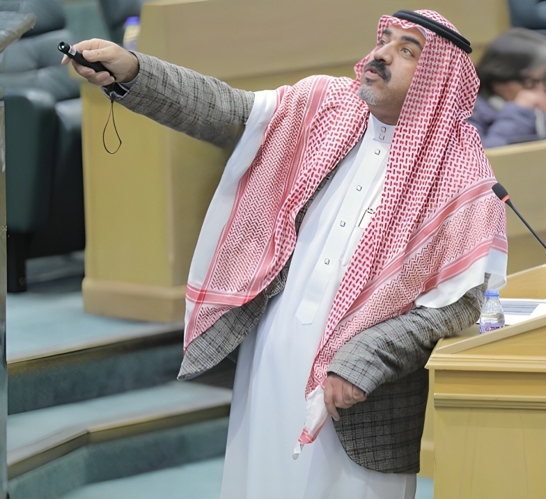النائب المراعية يطالب الحكومة بتوضيح منح بـ500 ألف لتربية القطط و400 ألف للنعام ..  ويسأل عن مبالغ وأراضٍ صُرفت لنواب