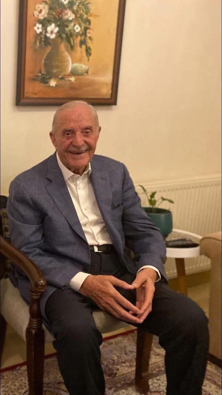 السيدة فدوى عبدالمجيد عبيدات تنعى أخاها دولة الباشا احمد عبيدات 