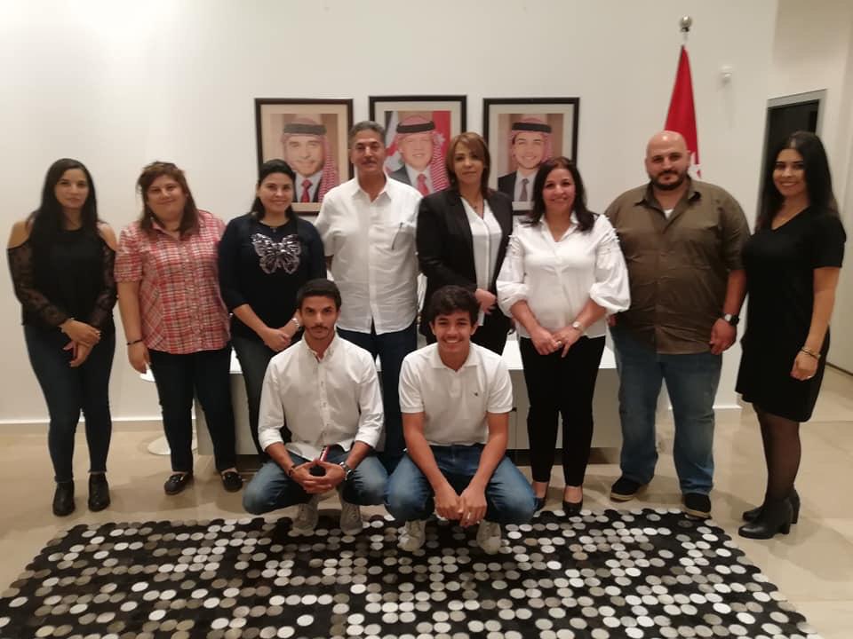  سفيرنا في قبرص : انا هنا في خدمتكم 