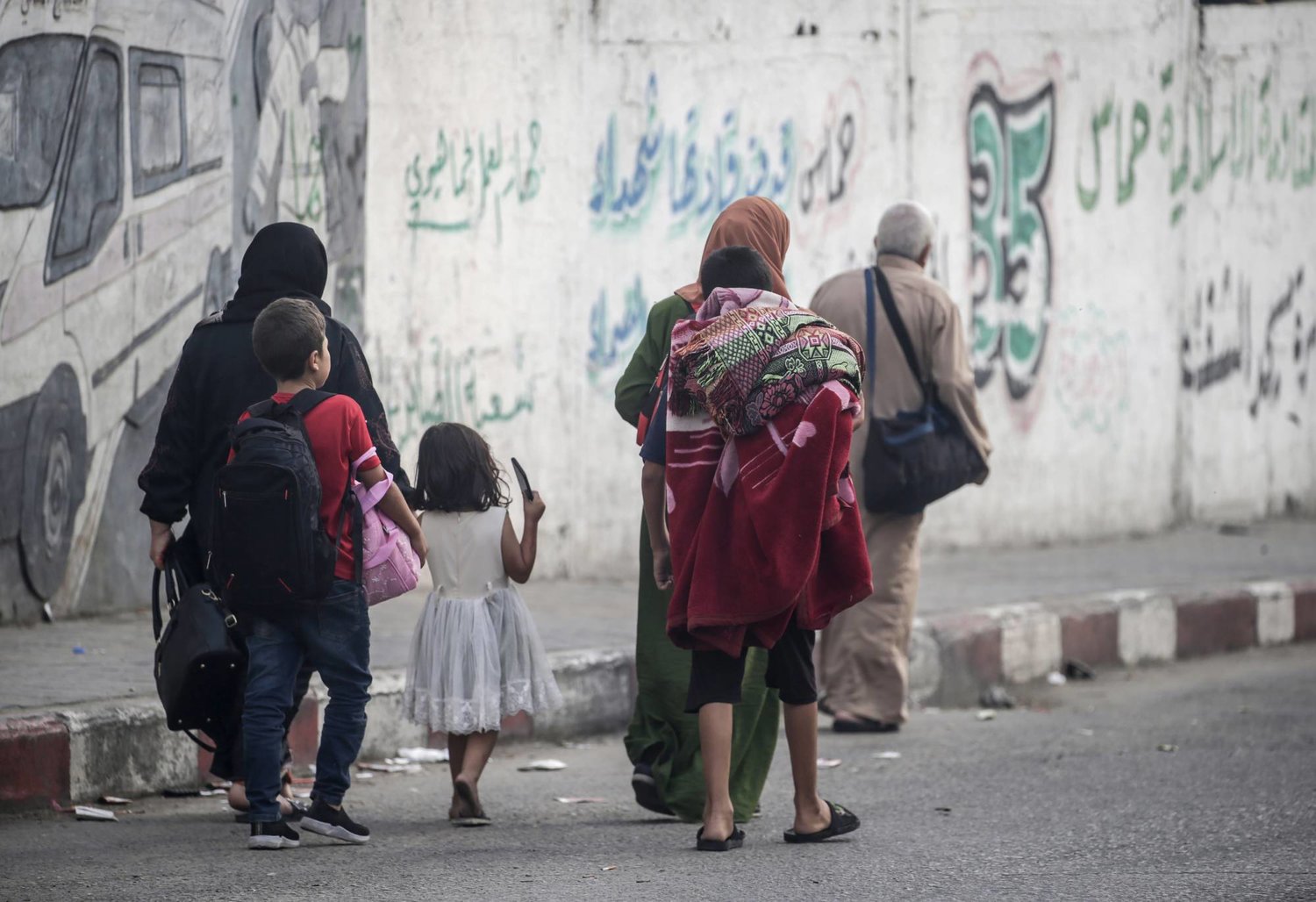  70% من سكان قطاع غزة بواقع 1.5 مليون فلسطيني خارج منازلهم قسريا 
