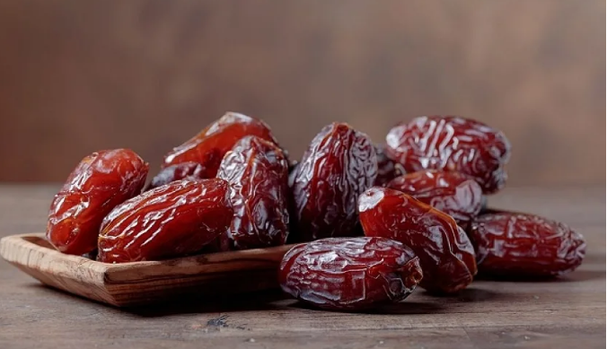 متى يصبح التمر مضراً لا تغفل عنه