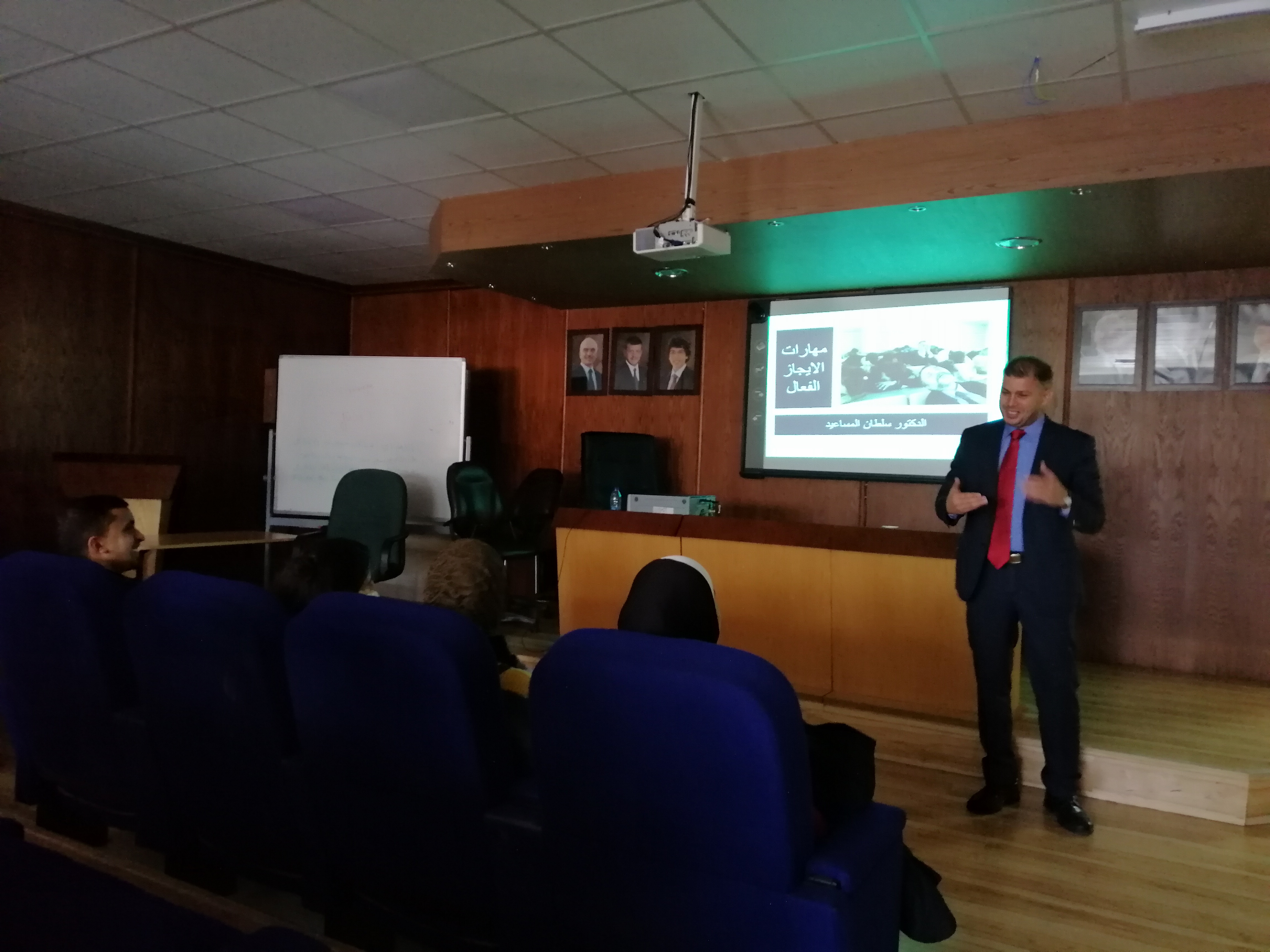 اسبوع بناء القدرات لطلبة كلية الاعمال في جامعة عمان الاهلية   