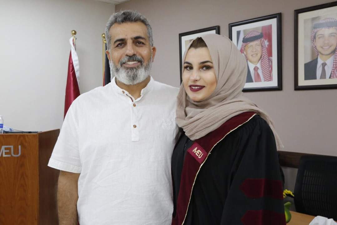 مبارك الماجستير لـ "ساره سليم عبيدات" من جامعة الشرق الأوسط 
