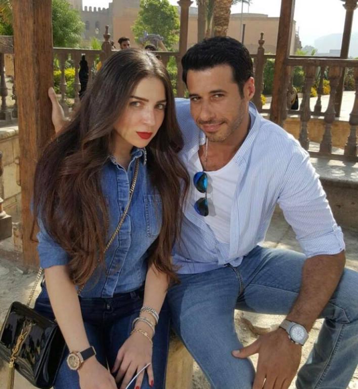 ما الذي يدور بين أحمد السعدني و مي عزالدين؟ 