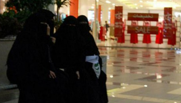 السعودية ..  عصابة فتيات تستدرج الشباب لسرقة أموالهم