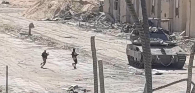 خبير عسكري لسرايا: من يركض على الميركفاه "حامل روحه على كفه"  ..  والمقاطع المصورة تعصف بالكيان المحتل