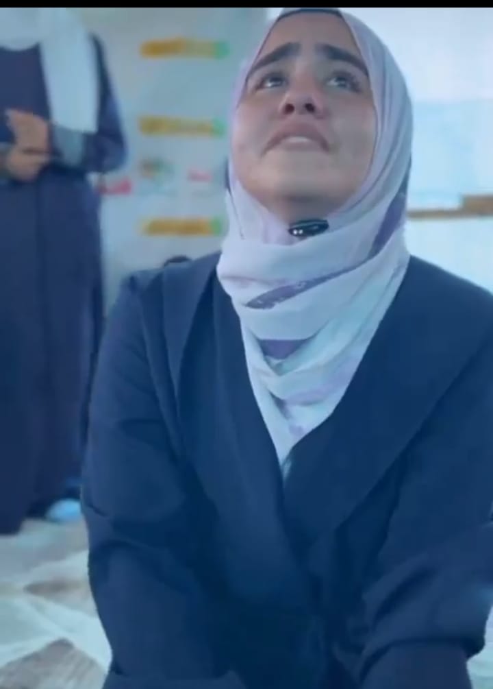بالفيديو- لحظات مؤثرة لفتاة غزية تمكنت من تلاوة القرآن الكريم بجلسة واحدة