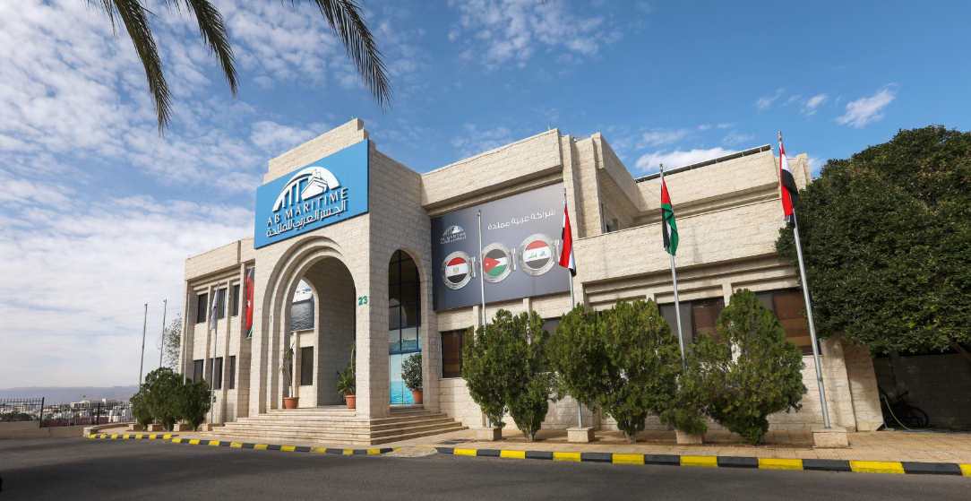 شركة الجسر العربي للملاحة ..  قصة نجاح بحرية تقودها رؤية عدنان العبادلة