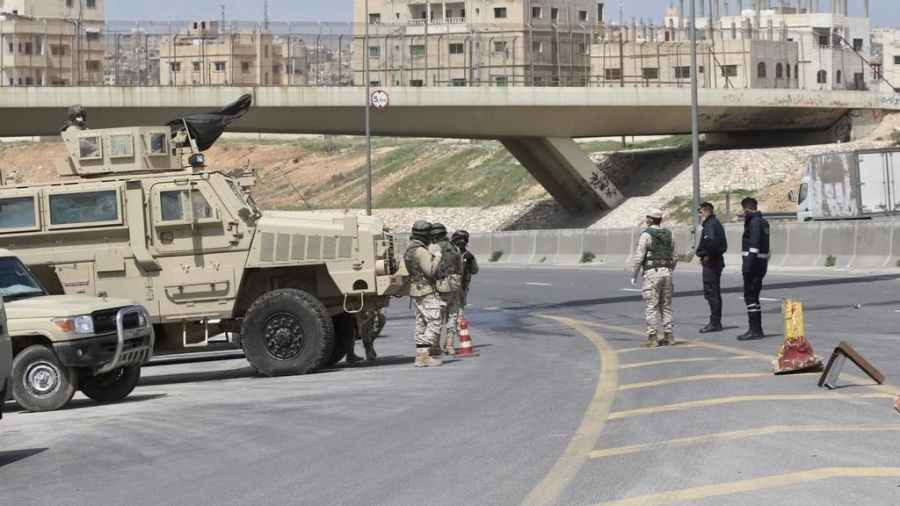 طبيب : الحظر الشامل هو آخر الخيارات للدول للسيطرة على المنحنى الوبائي