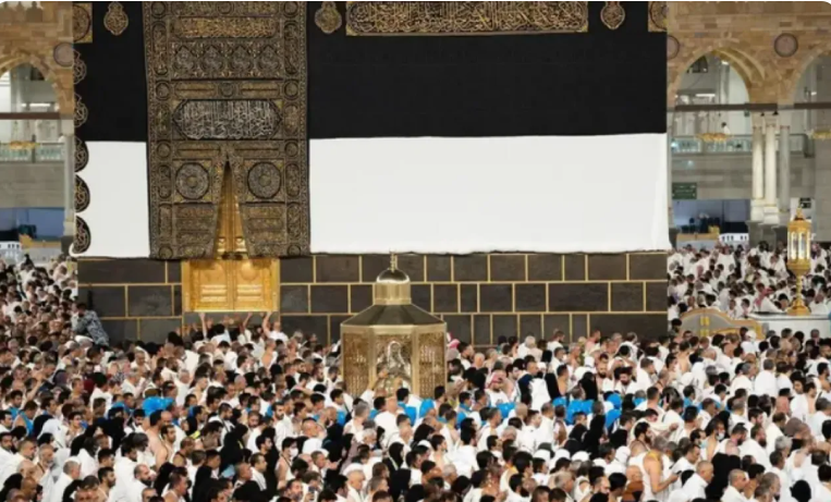 الداخلية السعودية تدعو للإبلاغ عن ناقلي مخالفي أنظمة الحج