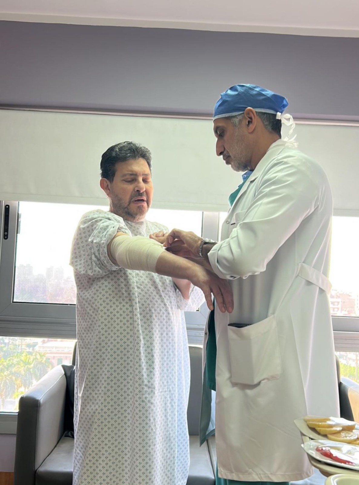 توقف قلبه 8 دقائق ..  "معجزة" تمنح قبلة الحياة لهاني شاكر (فيديو) 