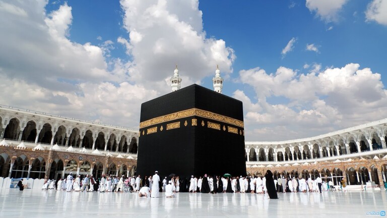 فلكي سعودي يكشف عن ظاهرة فريدة اليوم: كل العالم سيكون مواجها للكعبة