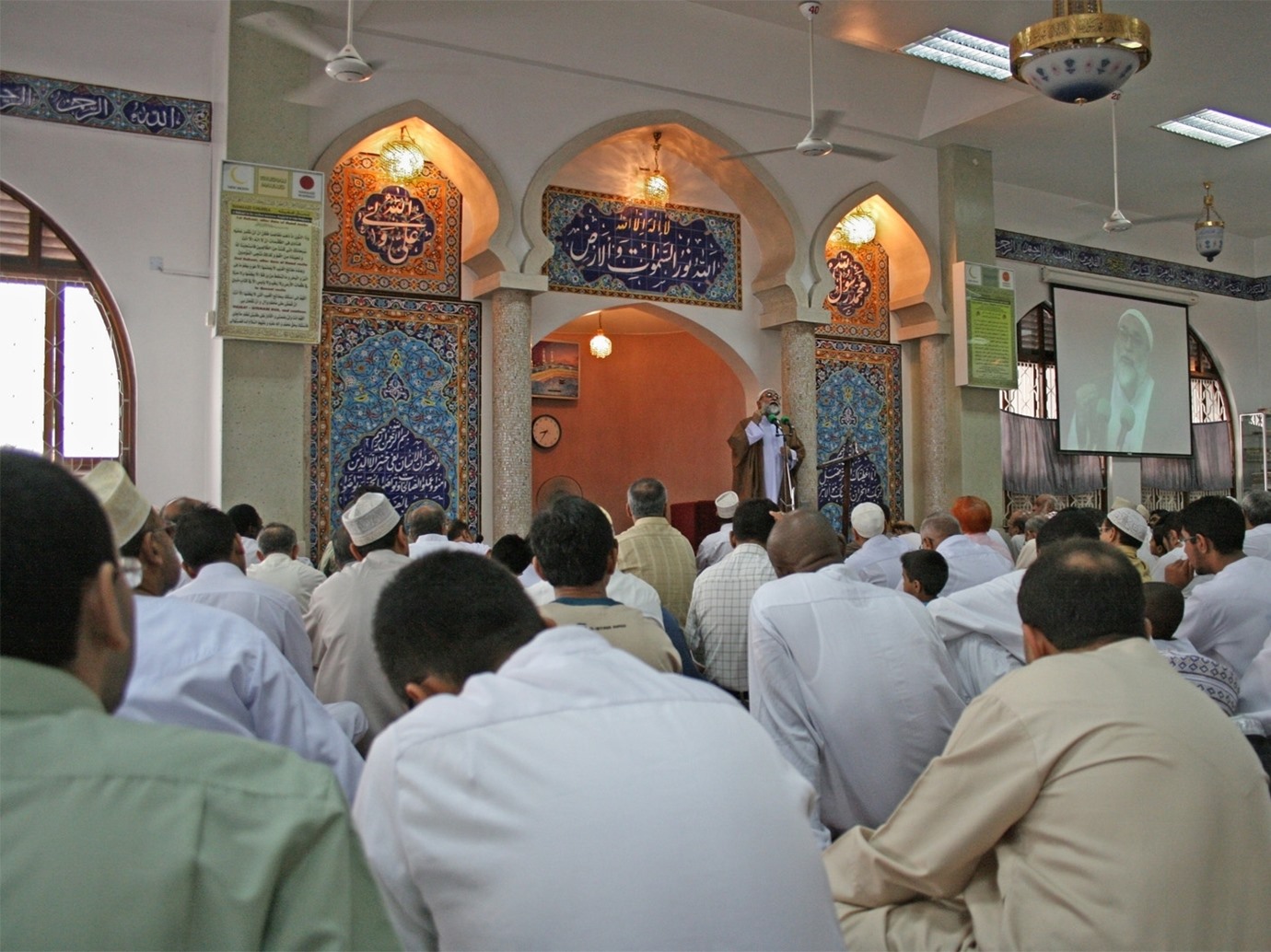 فضل يوم الجمعة وآدابه