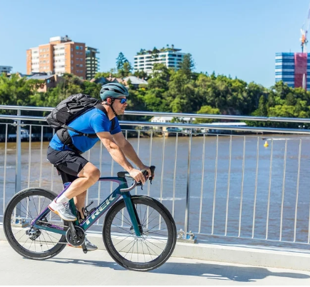 كيف تسافر وتحد من انبعاثات الكربون؟