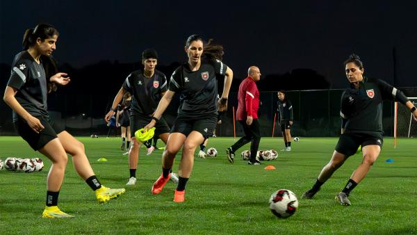 منتخب النشميات يبدأ تدريباته في الإمارات‎