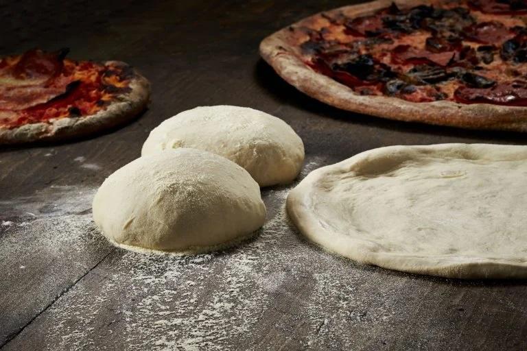 تجنبي هذه الأخطاء لمنع جفاف البيتزا والمعجنات!