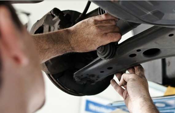 كيف أعرف إذا كانت المقصات تحتاج لتغيير؟ 6 علامات ستخبرك