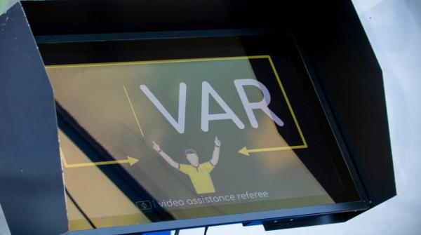 اتحاد الكرة يعلن تطبيق تقنية الـ VAR للمرة الأولى